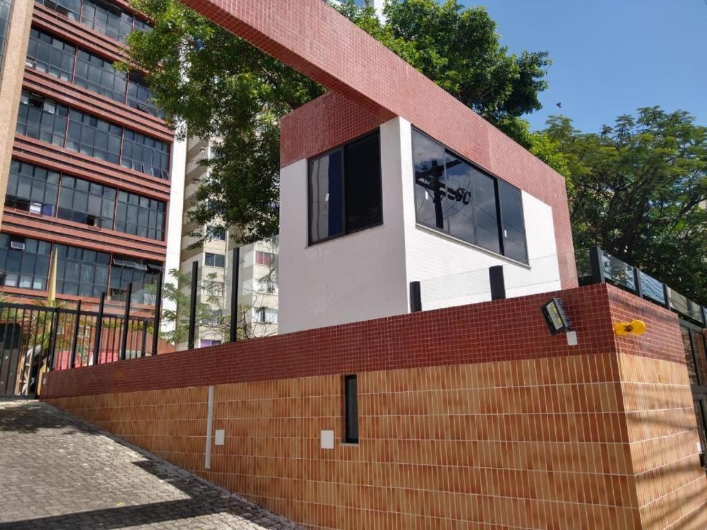 Maravilhoso Apartamento 2 Quartos Com Ofuro Porto Da Barra Salvador Summer Barra Flat Exteriör bild