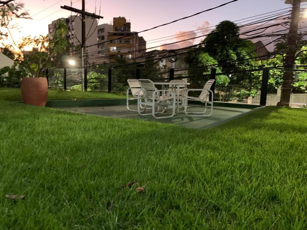 Maravilhoso Apartamento 2 Quartos Com Ofuro Porto Da Barra Salvador Summer Barra Flat Exteriör bild